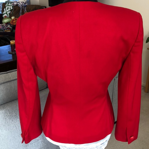 Women's Saville Red 100% Wool Blazer - Picture 3 of 16